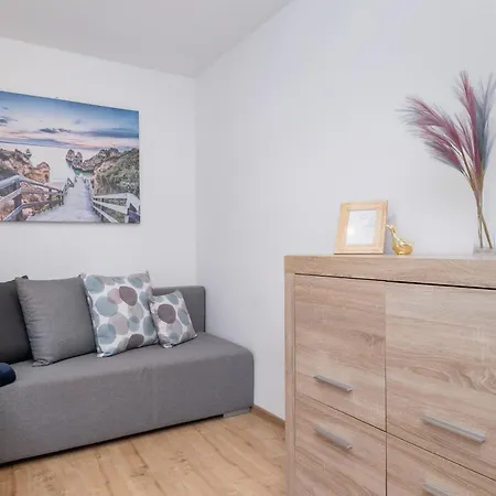 Jasny Blisko Tauron Arena By Renters クラクフ