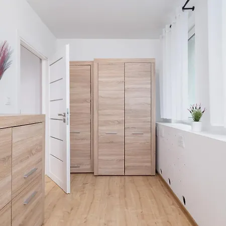 Jasny Blisko Tauron Arena By Renters