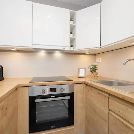 アパート Jasny Blisko Tauron Arena By Renters