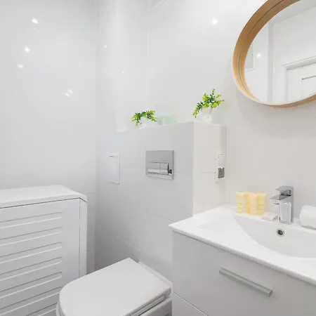 Jasny Blisko Tauron Arena By Renters クラクフ