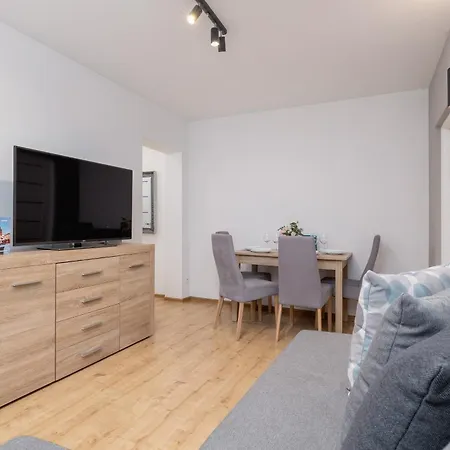 Jasny Blisko Tauron Arena By Renters Apartman